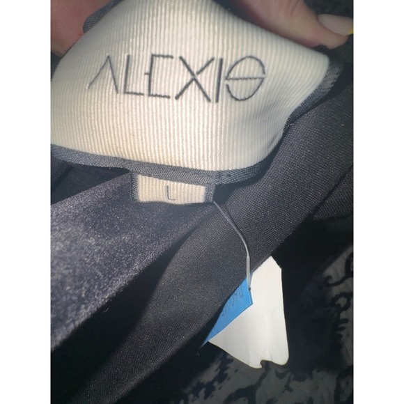 ALEXIS
TALEAH DRESS - Picture 6 of 10